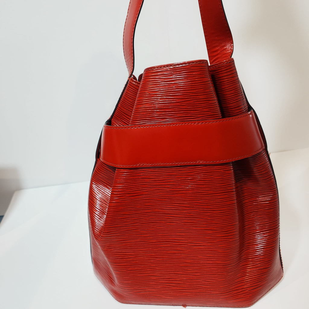 Louis Vuitton Sac De Paule en piel Epi roja