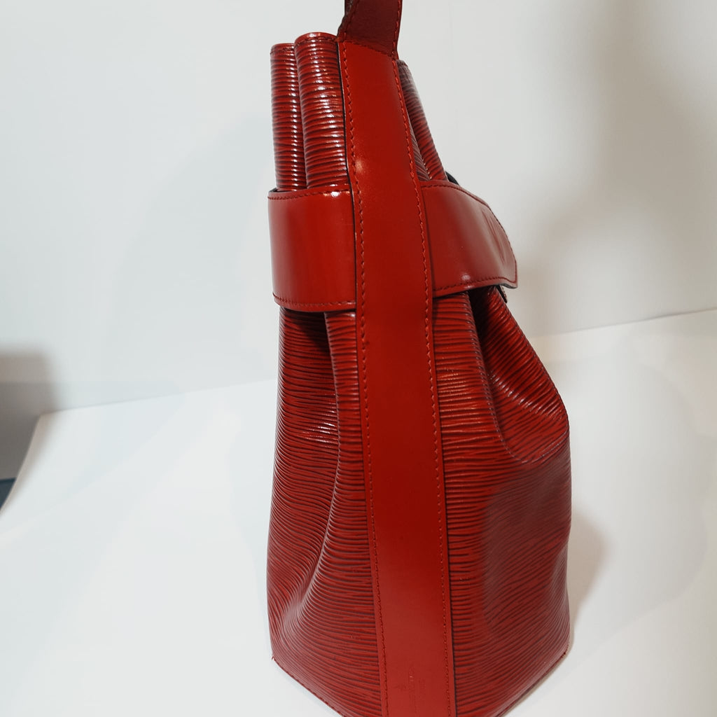 Louis Vuitton Sac De Paule en piel Epi roja