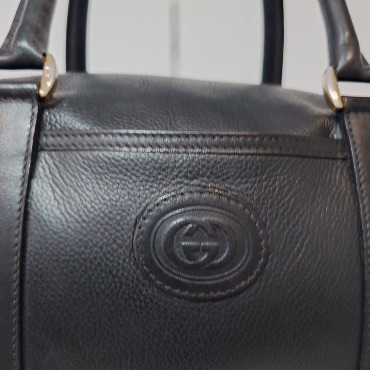 Gucci Interlocking Logo Mini Boston de cuero negro